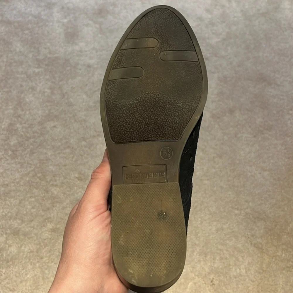 Black size 6 1/2 Fergalicious ankle boots - Picture 6 of 6